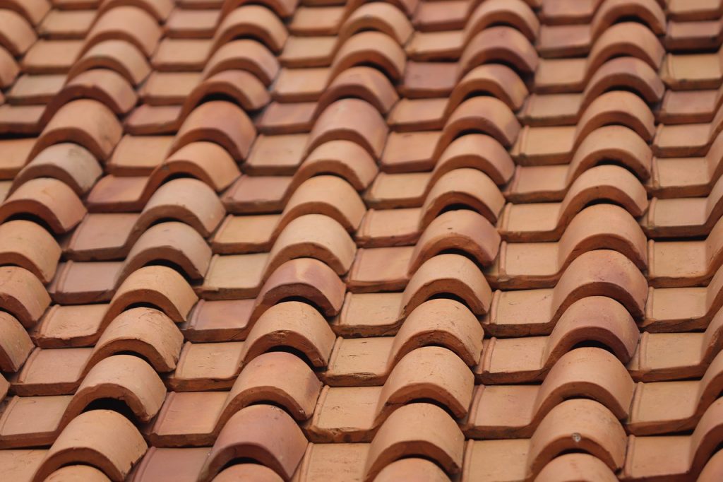 Roof Tiles Clay Tiles Architecture  - mufidpwt / Pixabay