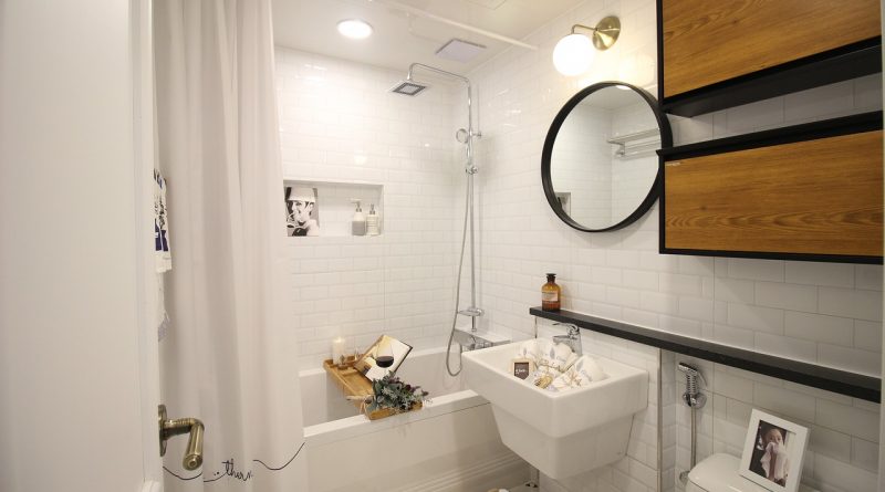 Restroom Bathroom Bath Tub Home  - EDDIE_LEE_KR / Pixabay