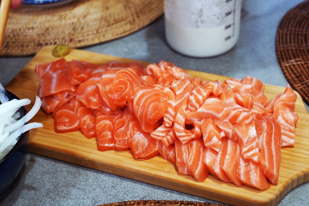 Seafood Fish Salmon Raw  - sungyk / Pixabay